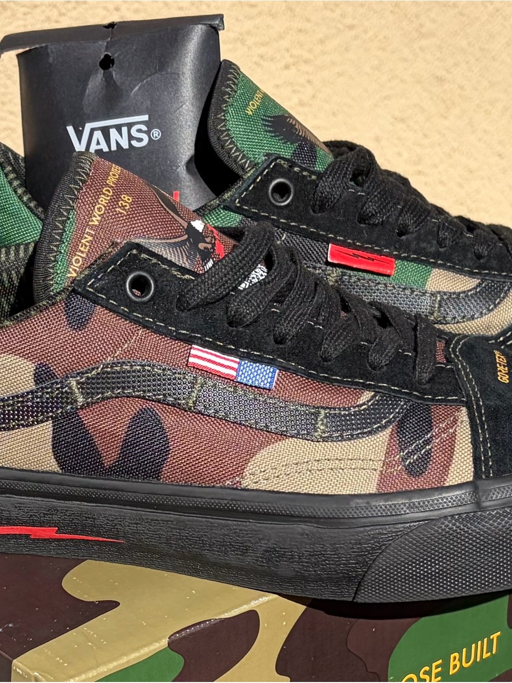 Vans DEFCON Old Skool Goretex Blk/Woodland Camo Men’s Sz 9